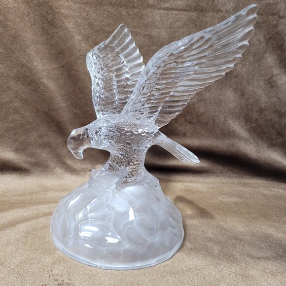 Eagle Art Glass Statue Figure on Frosted Rock Open Wings Patriotic Paperweight - Picture 3 of 11